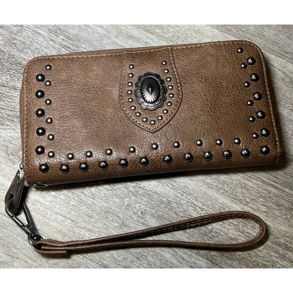 Beautiful Montana West wallet‎ wristlet